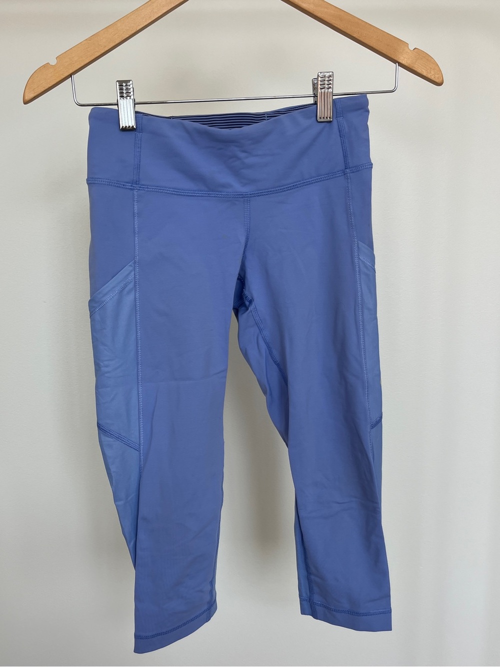 lululemon athletica Periwinkle Blue Cropped Leggings size 0